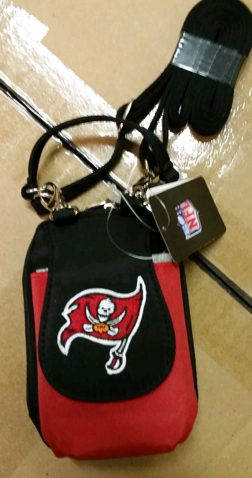 Tampa Bay Buccaneers Purse Plus Touch Phone ID Wallet Charm 14 Gift Bag Compact