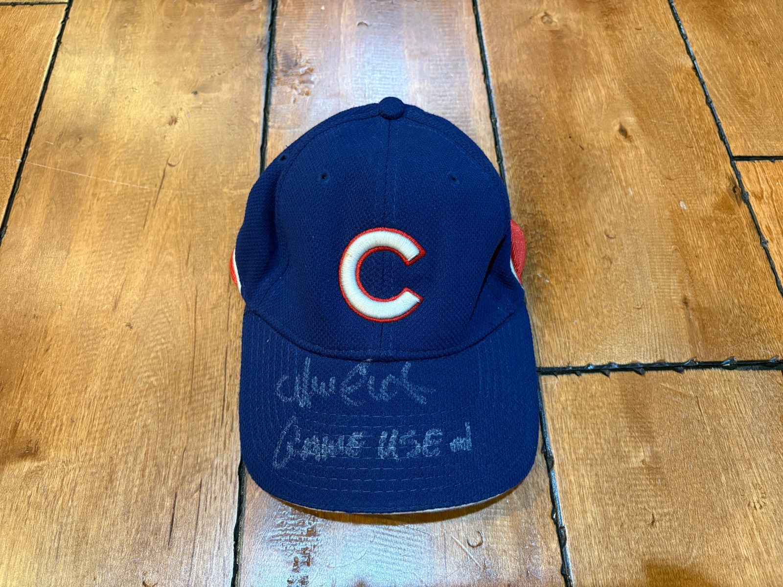 UNKNOWN GAME USED WORN CHICAGO CUBS HAT NEW ERA #6