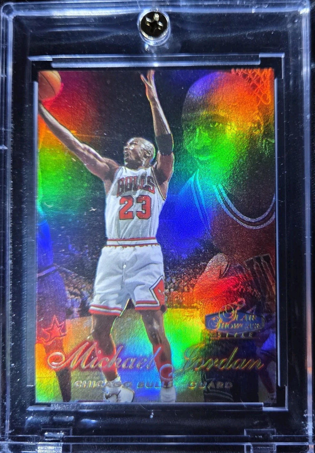 1997-98 Flair Showcase – Michael Jordan #1 Row 2 Refractor Rainbow Mojo Non Auto