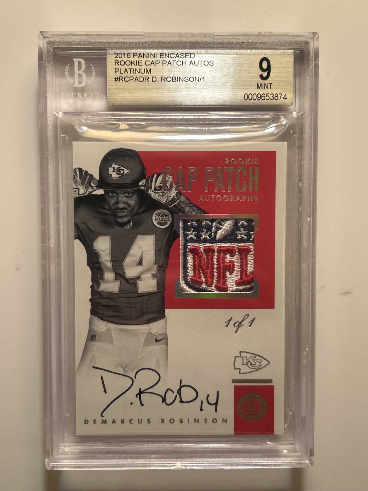 2016 Panini Encased Rookie Cap Patch Auto NFL Shield 1/1 Demarcus Robinson
