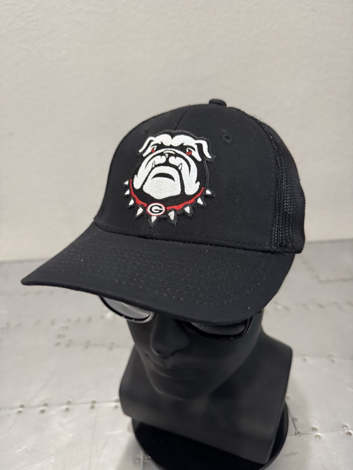 GEORGIA BULLDOGS UGA DAWG LOGO BLACK LOW PROFILE L-XL ADULT SIZE FLEXFIT HAT NEW