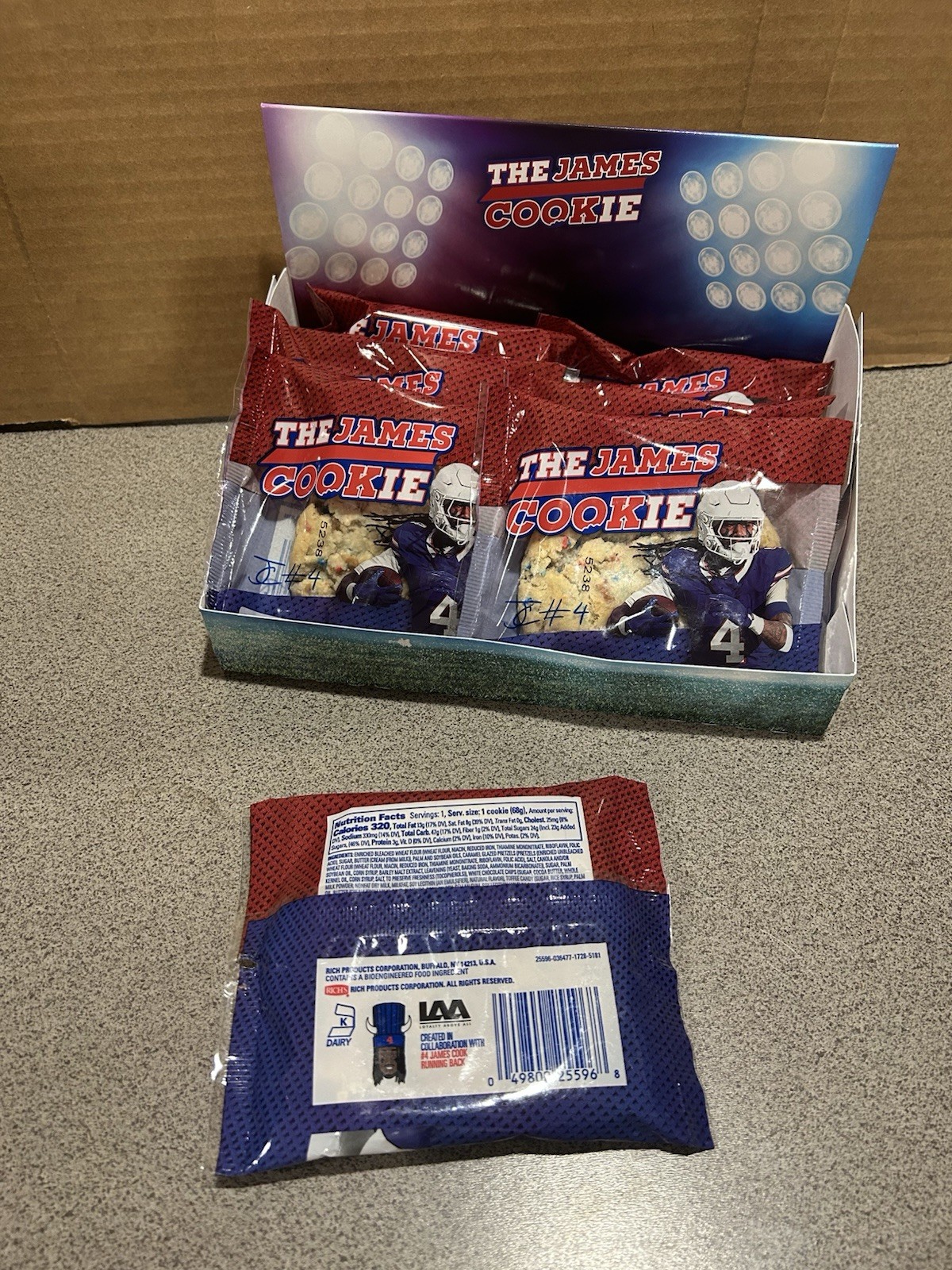 the James Cook COOKIE ! ** Buffalo Bills ** cool item for your collection (1pcs)