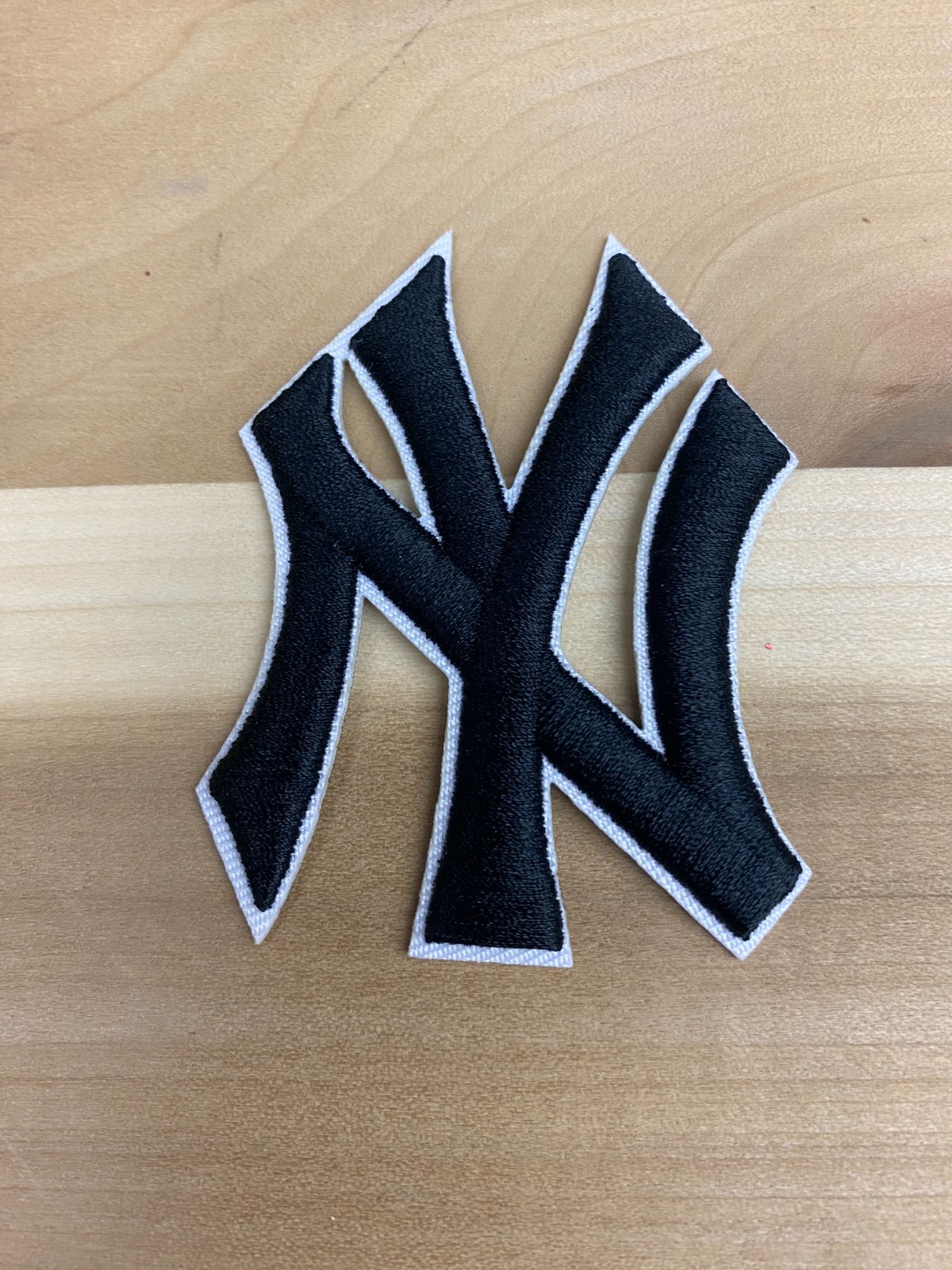 New York Yankees Black 3″ Embroidered Iron on Patch