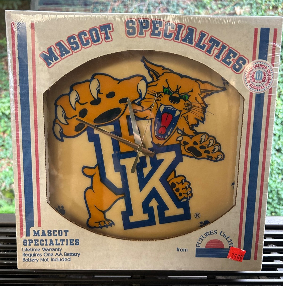 Vintage Mascot Specialties University of Kentucky Wildcats Wall Clock UK NEW