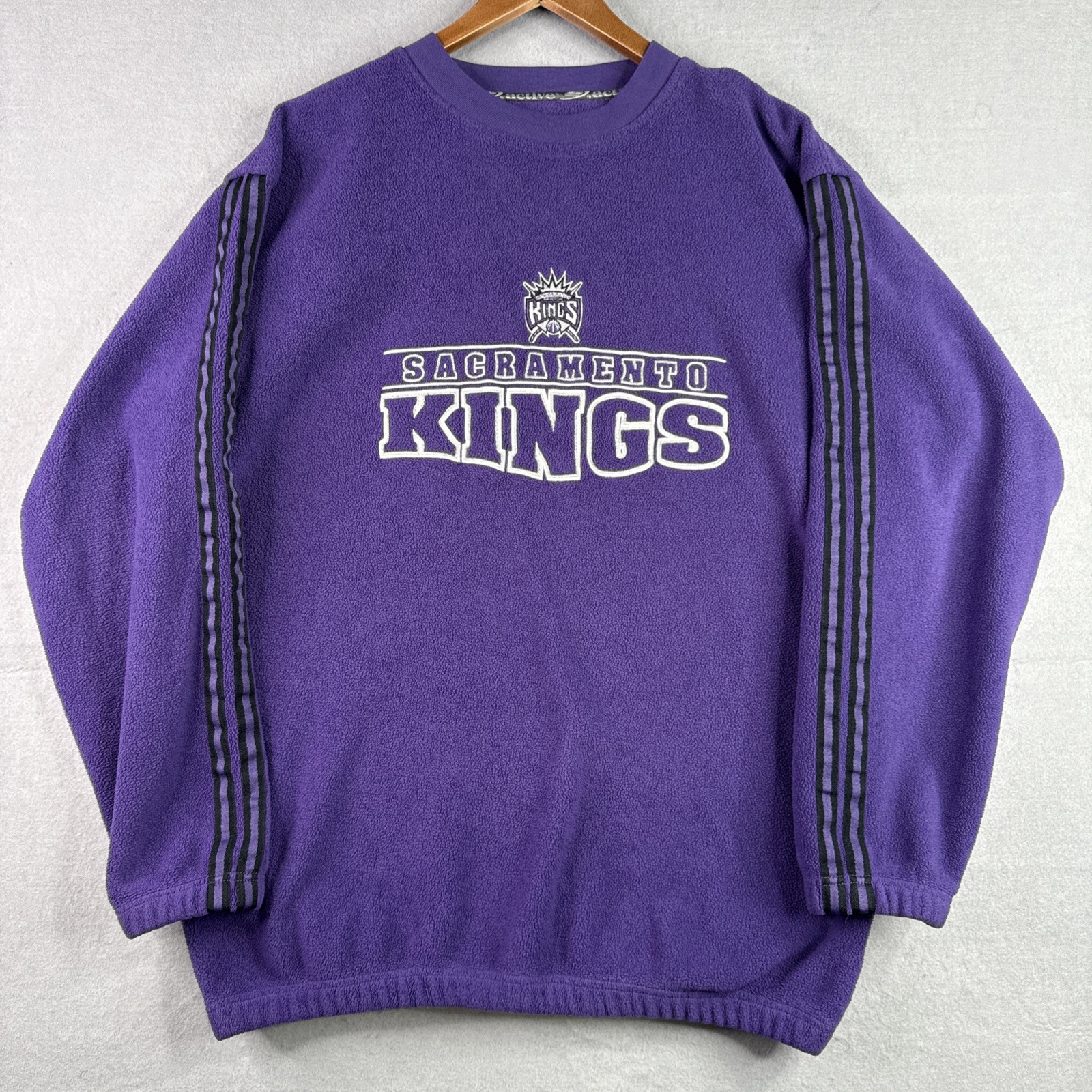 Vintage 90s Sacramento Kings NBA Fleece Pullover Crewneck Sz L Purple