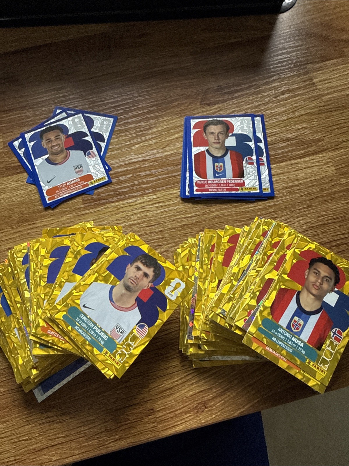 2026 PANINI WORLD CUP GOLD Crumple Stickers SINGLES – PICK & COMPLETE USA NOR