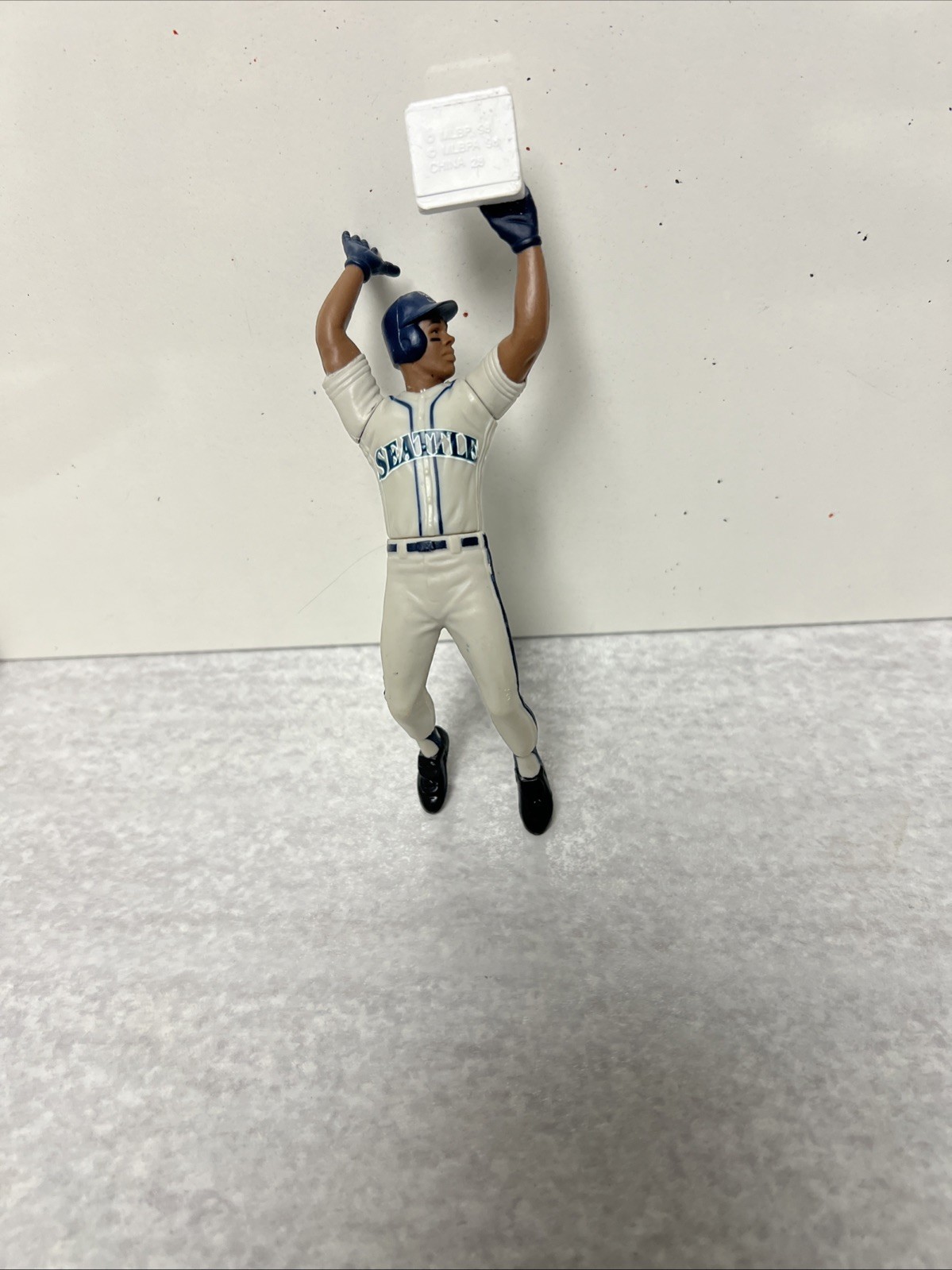 1998 Starting Lineup Baseball Action Figure Pick one
