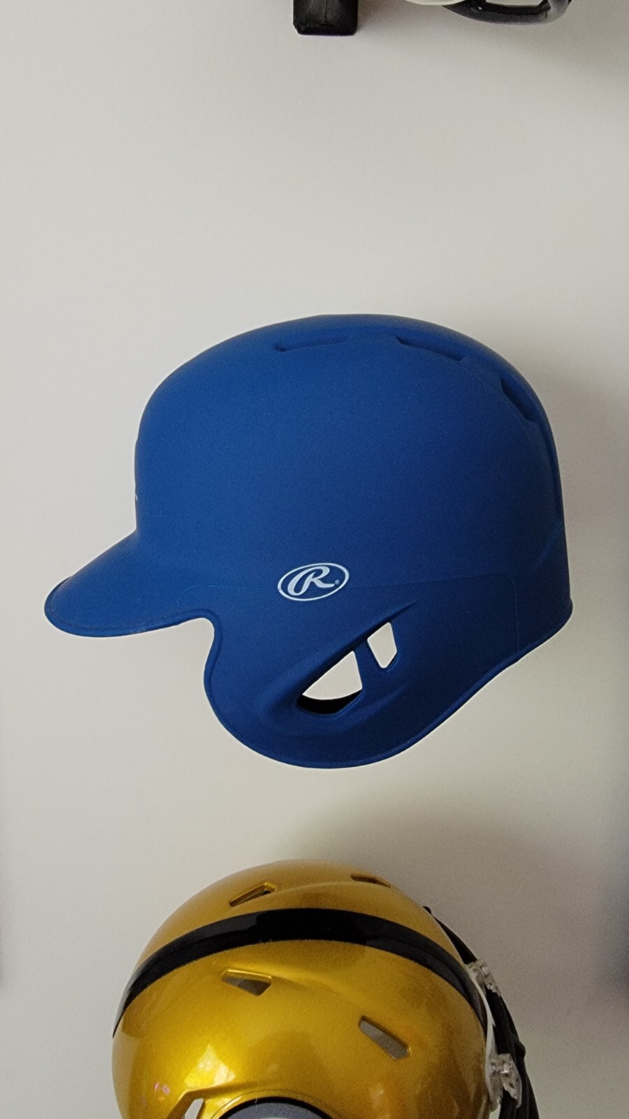 MLB 1:3 Scale helmet wall hanger.  3d printed from PLA+, display holder, mount