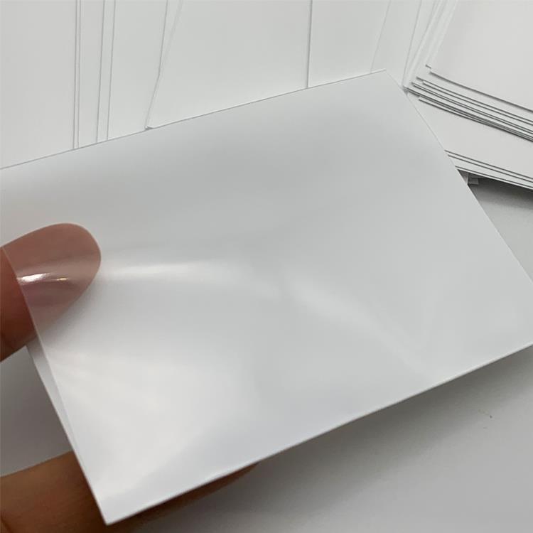 Lenayuyu 100pcs White Deck Protector Standard MTG Card Sleeves 66x91mm Glossy