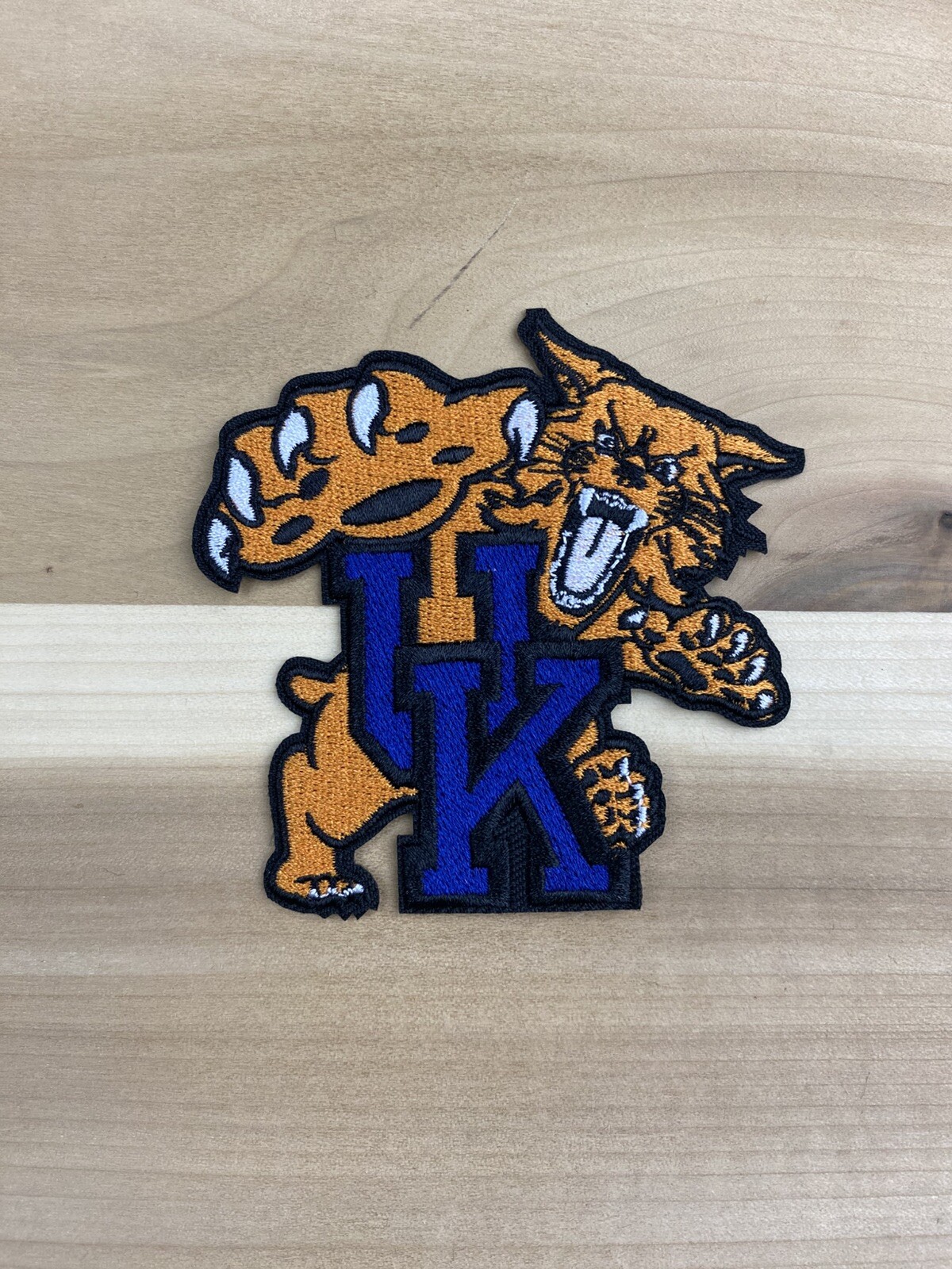 UK KENTUCKY WILDCATS EMBROIDERED IRON ON PATCH 3.5” X 3.5”