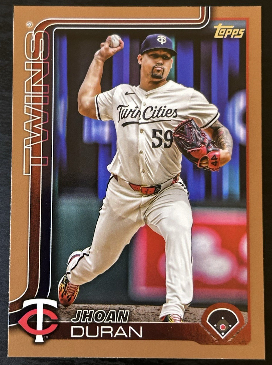 Jhoan Duran 2025 Topps Series 2 – Gold /2025 SP – Twins