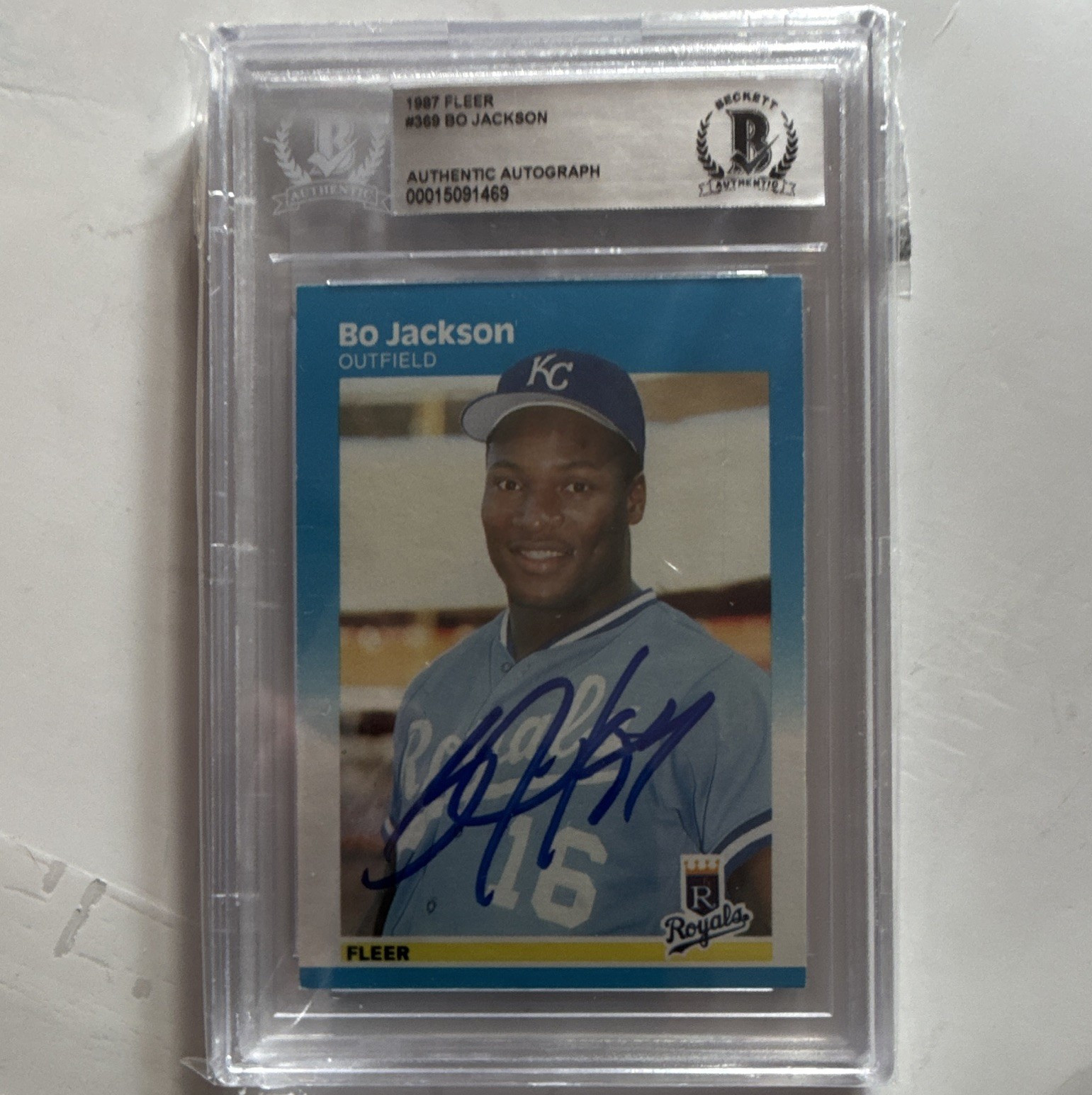 Fleer 1987 Bo Jackson #369 Kansas City Royals Auto BAS 00015091469