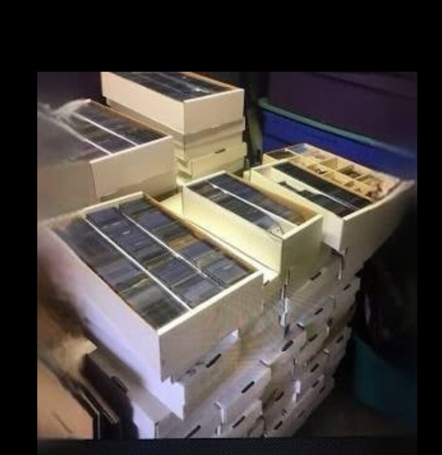 Storage Unit Estate MLB Vintage Cards – BCW 300 COUNT BOX FULL – BASEBALL ONLY