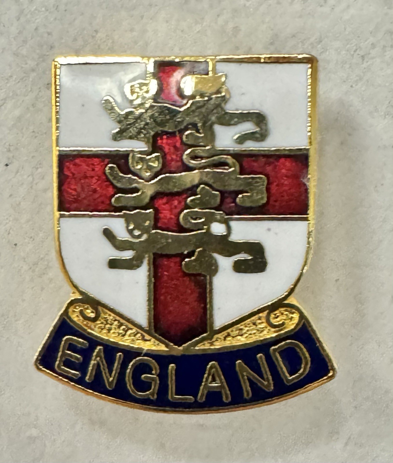 England FA Football Association Pin 3 Lions Shield Soccer National Team Badge