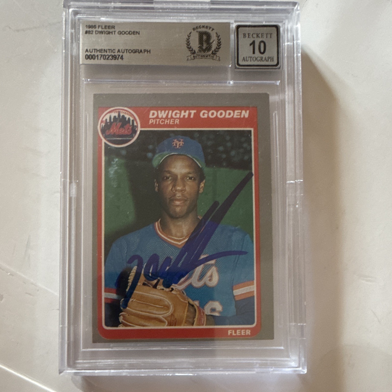 Fleer 1985 Fleer Dwight Gooden #82 Mets Hard Signed Auto BAS BGS Graded