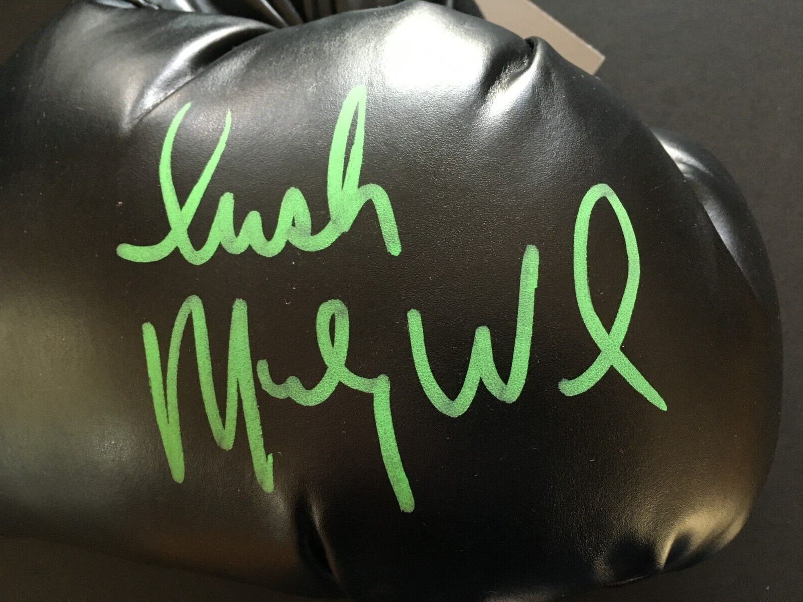 MICKY WARD AUTOGRAPHED RIGHT BLACK BOXING GLOVE J.S.A.