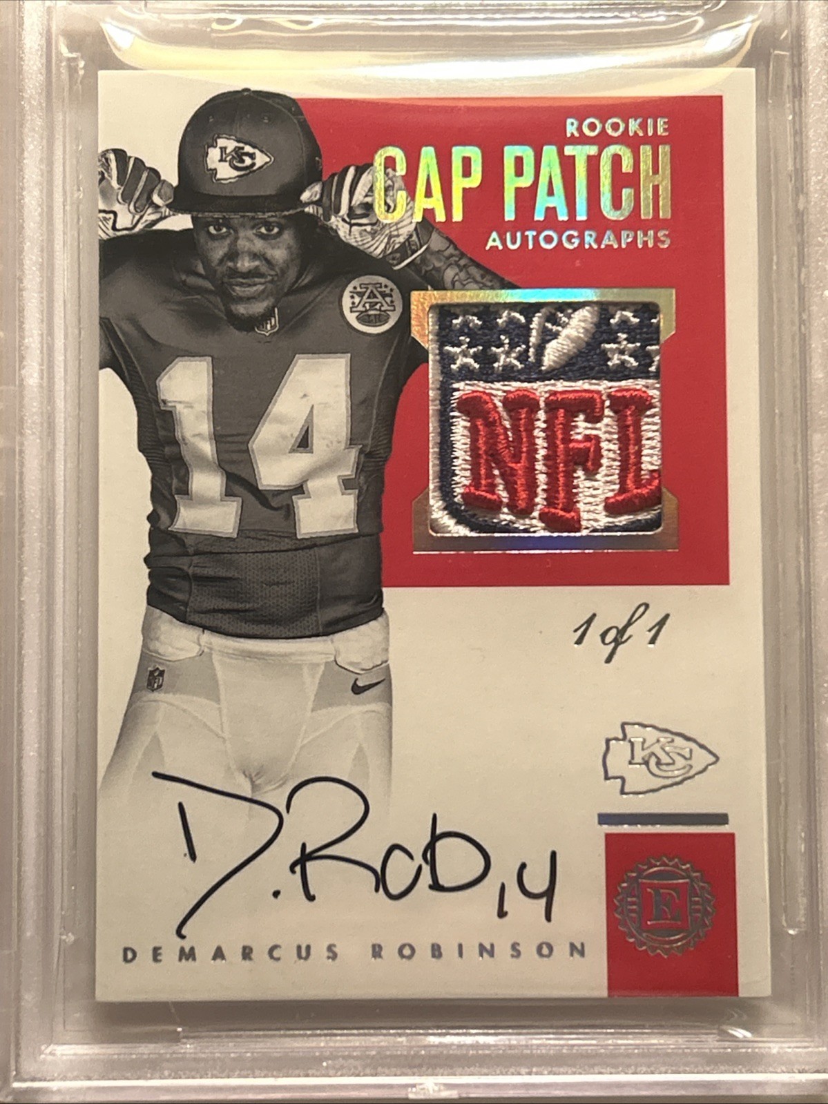 2016 Panini Encased Rookie Cap Patch Auto NFL Shield 1/1 Demarcus Robinson