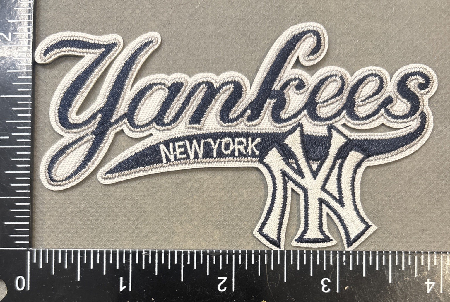 NEW YORK YANKEES MLB BASEBALL EMBROIDERED IRON ON PATCH