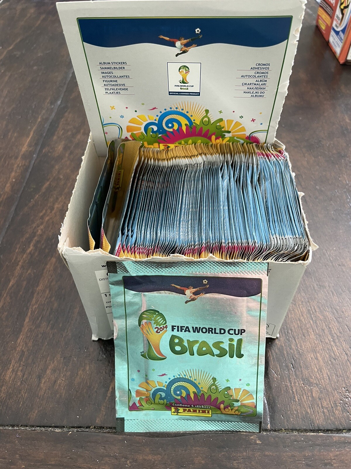 (1) Sealed Pack (5 Stickers) 2014 Panini World Cup Soccer Germany Champions