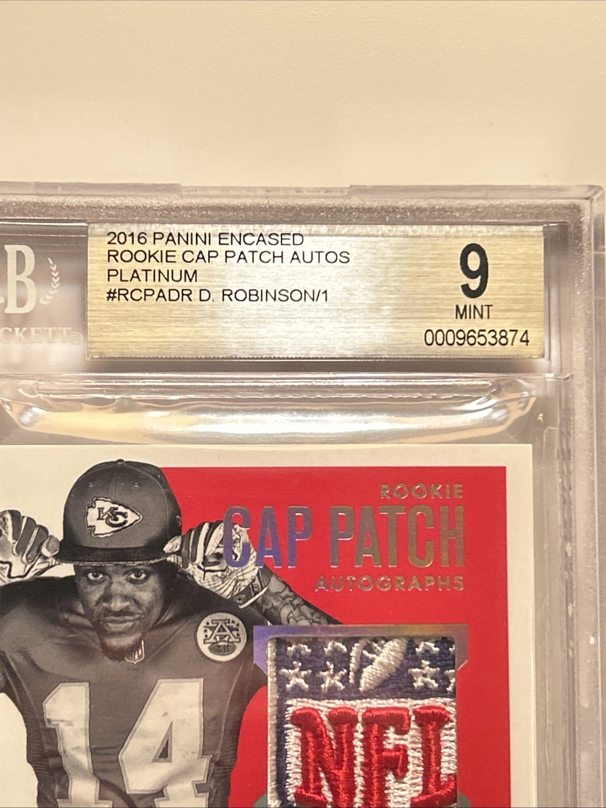 2016 Panini Encased Rookie Cap Patch Auto NFL Shield 1/1 Demarcus Robinson