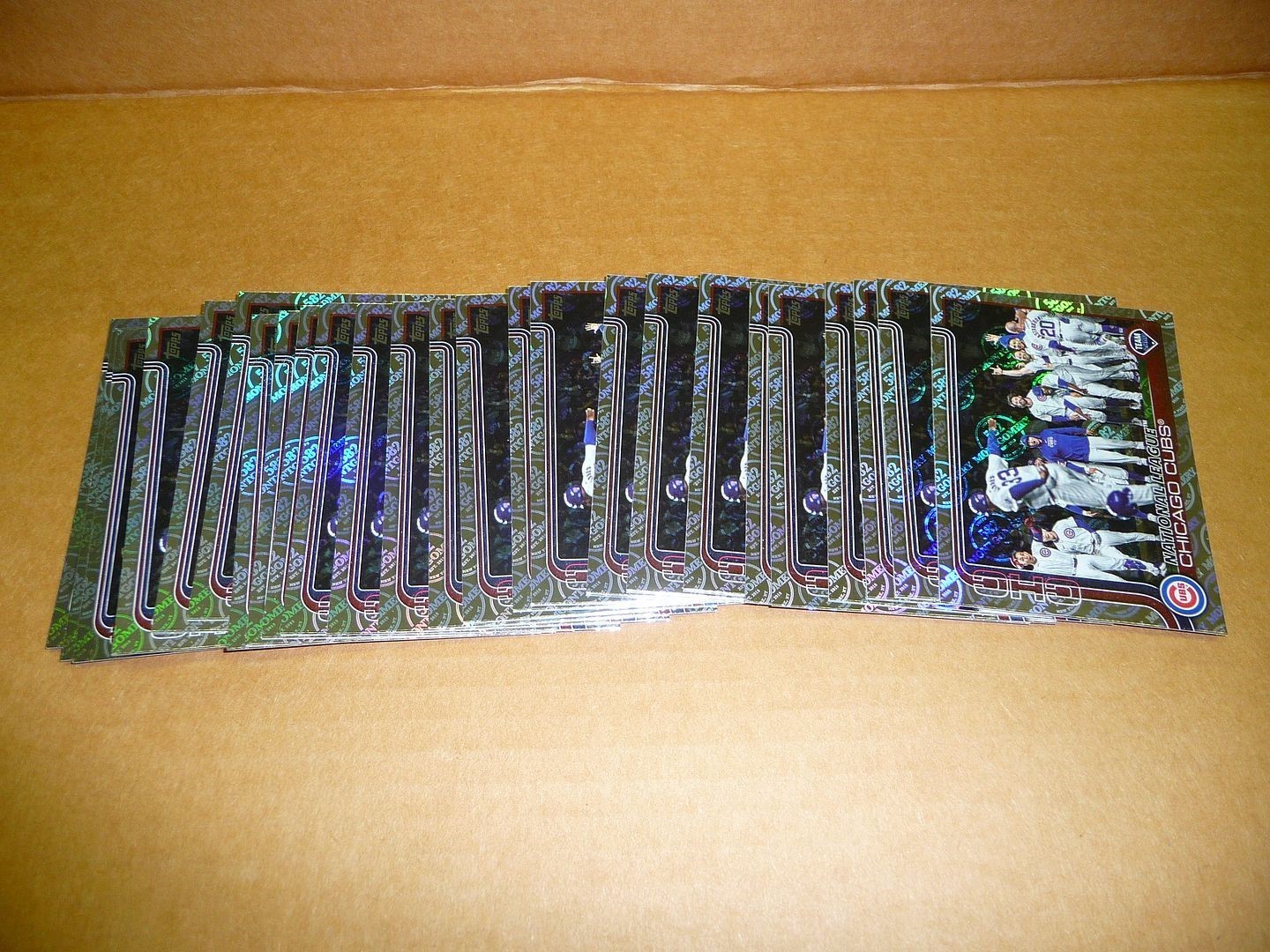2025 Topps 582 MONTGOMERY CLUB FOIL LOT OF 35 CARDS CHICAGO CUBS TEAM CARD #60