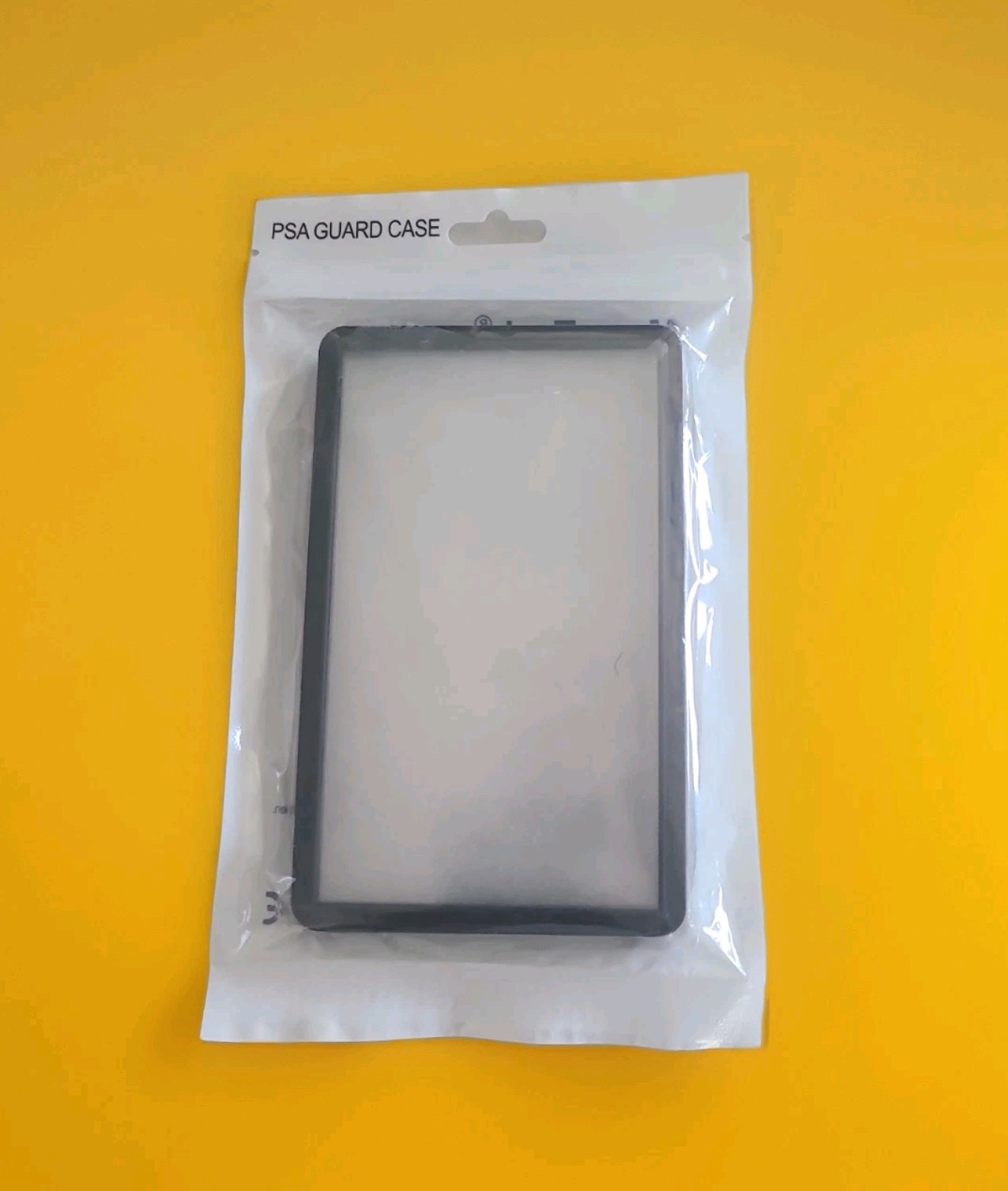 Collector Graded Card Guard Case for PSA. Magnetic 1 Black, 1 Yellow. Lot of 2