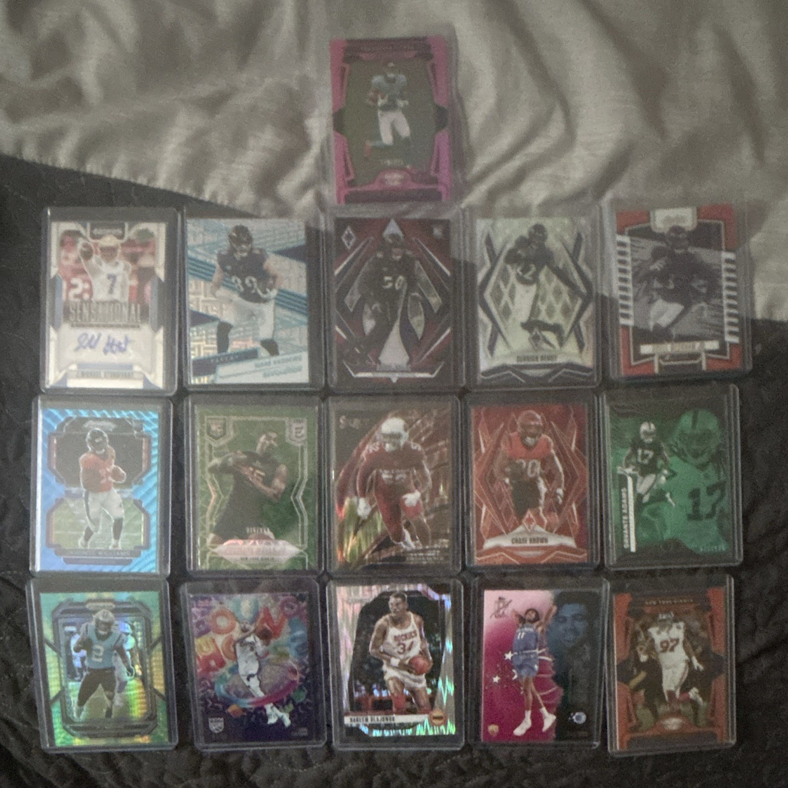 Football NFL – 16 Card Lot – 15 Numbered 1 Auto