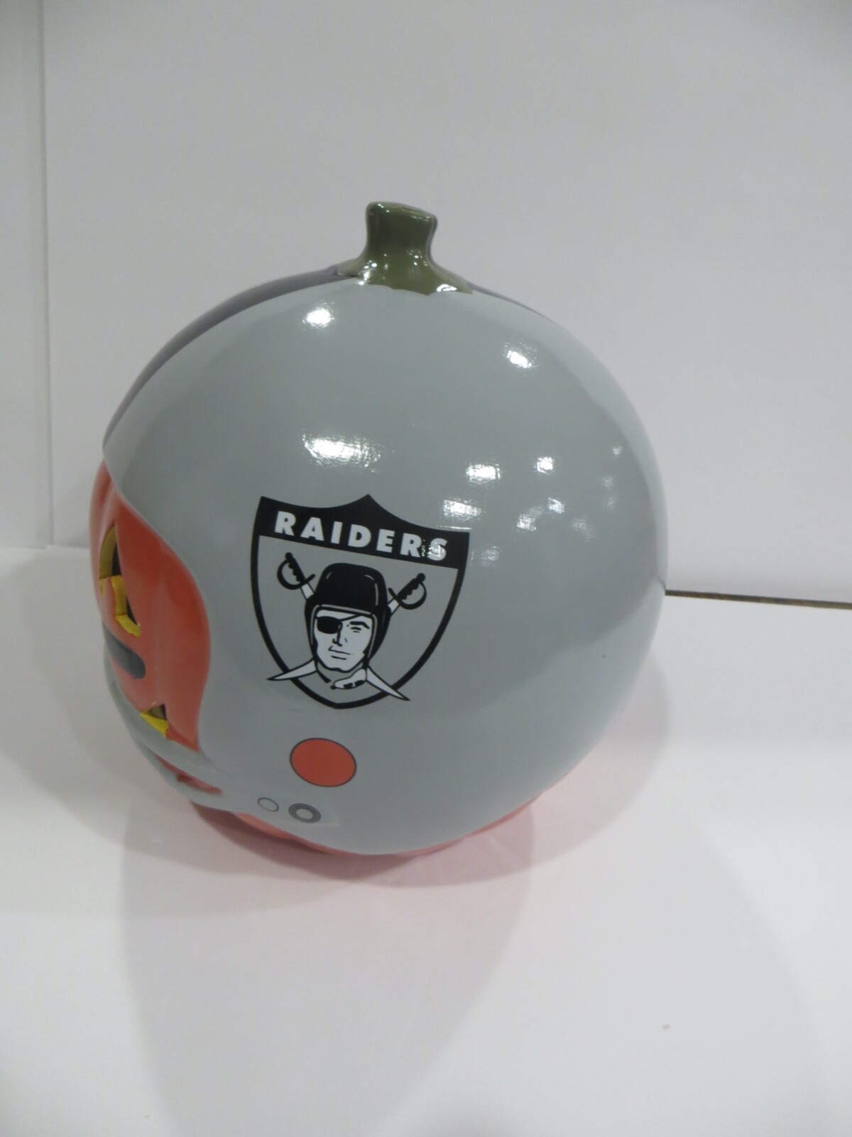 Oakland Raider Ceramic Pumpkin THROWBACK Football Helmet NFL Halloween Las Vegas