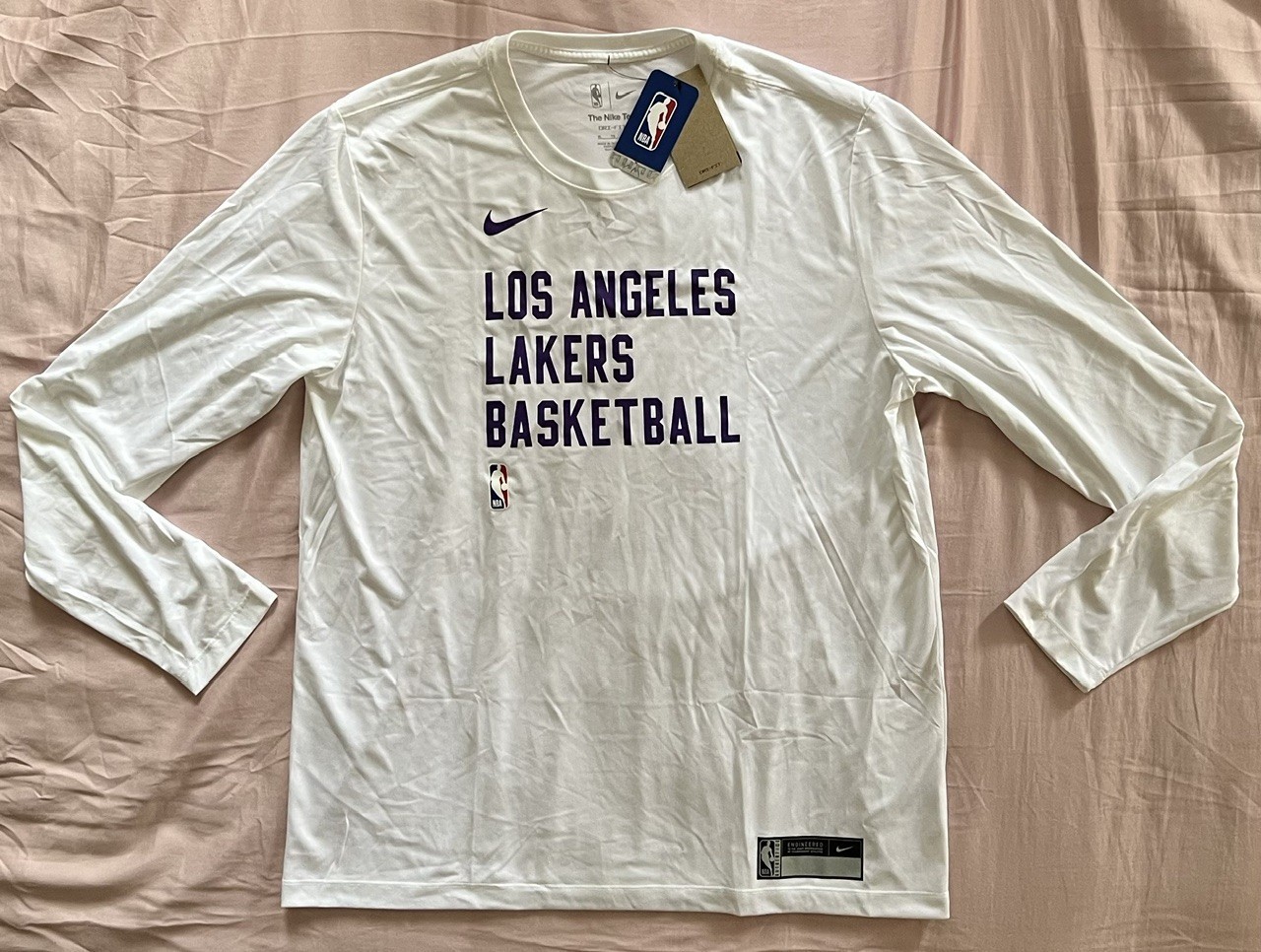 Nike Los Angeles Lakers Team Issued Long Sleeve Warm-Up Shirt – Men’s XL – NWT