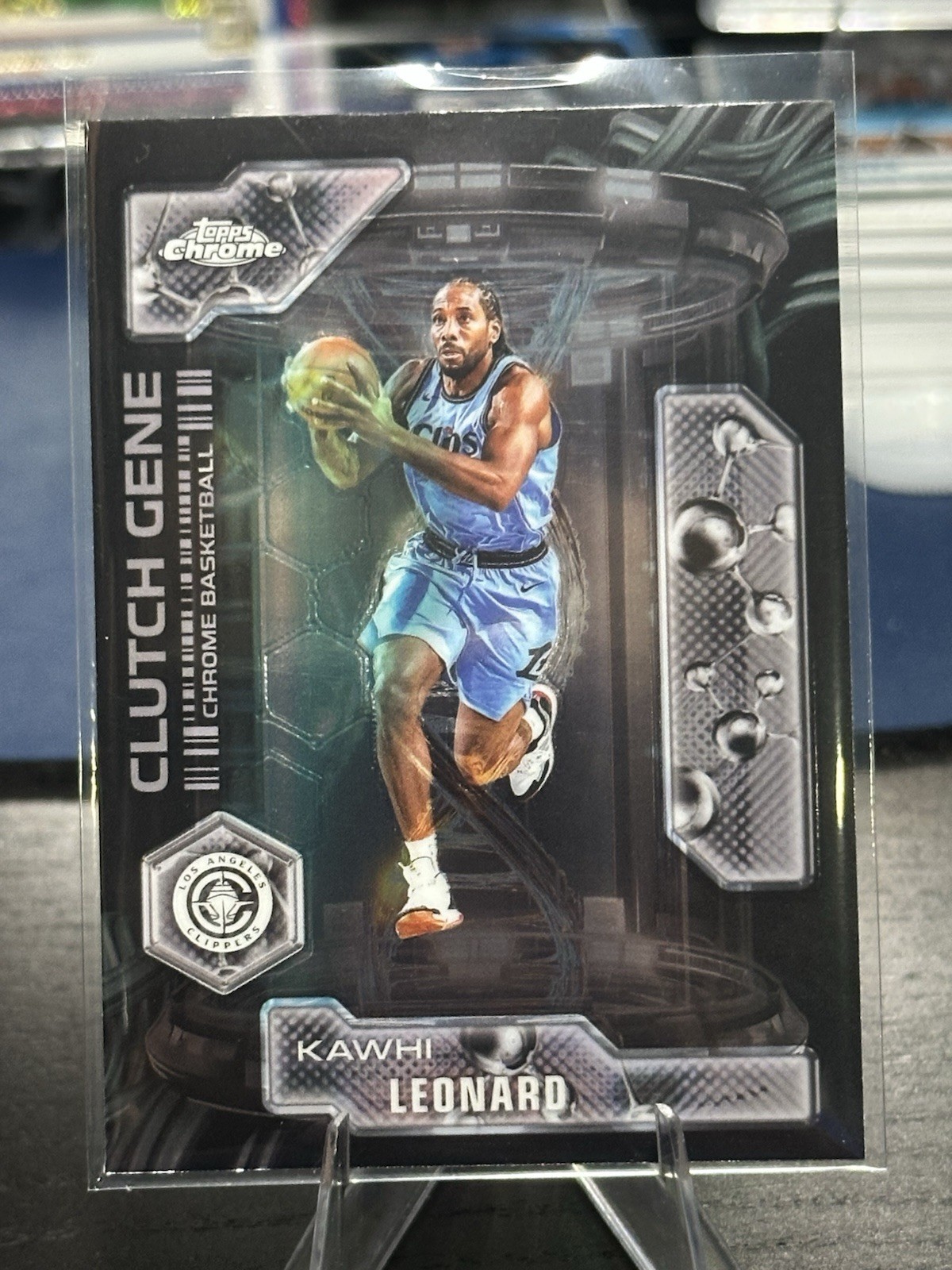 Kawhi Leonard 2025-26 Topps Chrome #CG-1 CLUTCH GENE – Los Angeles Clippers