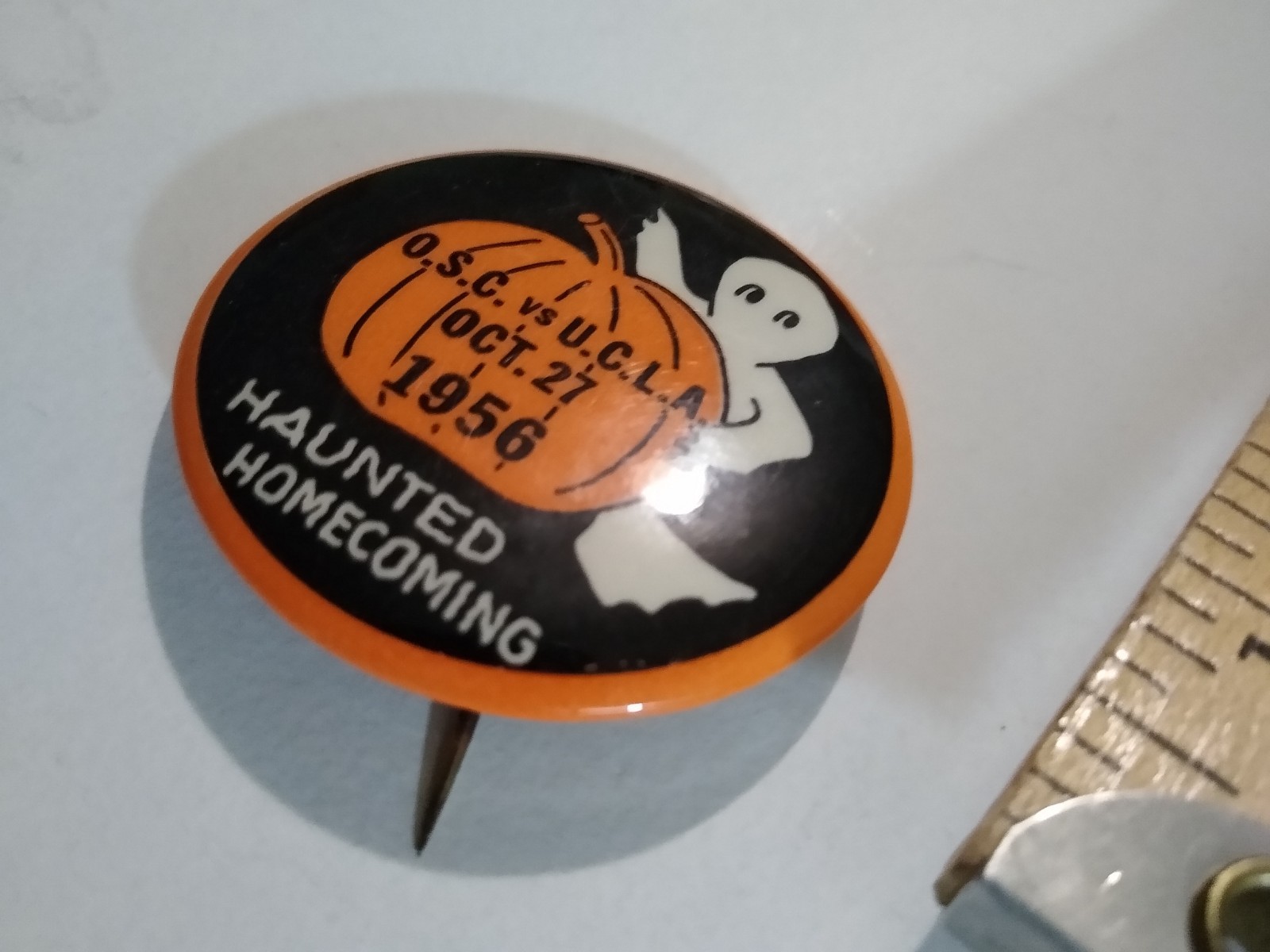 Oregon State vs UCLA Pinback 1956 Haunted Homecoming Halloween Beavers Pumpkin