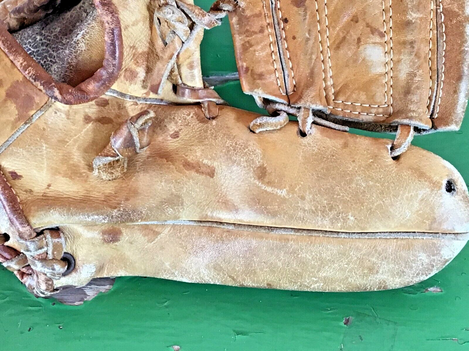 Vintage WARDS HAWTHORNE Leather Baseball Glove Professional Model Japan