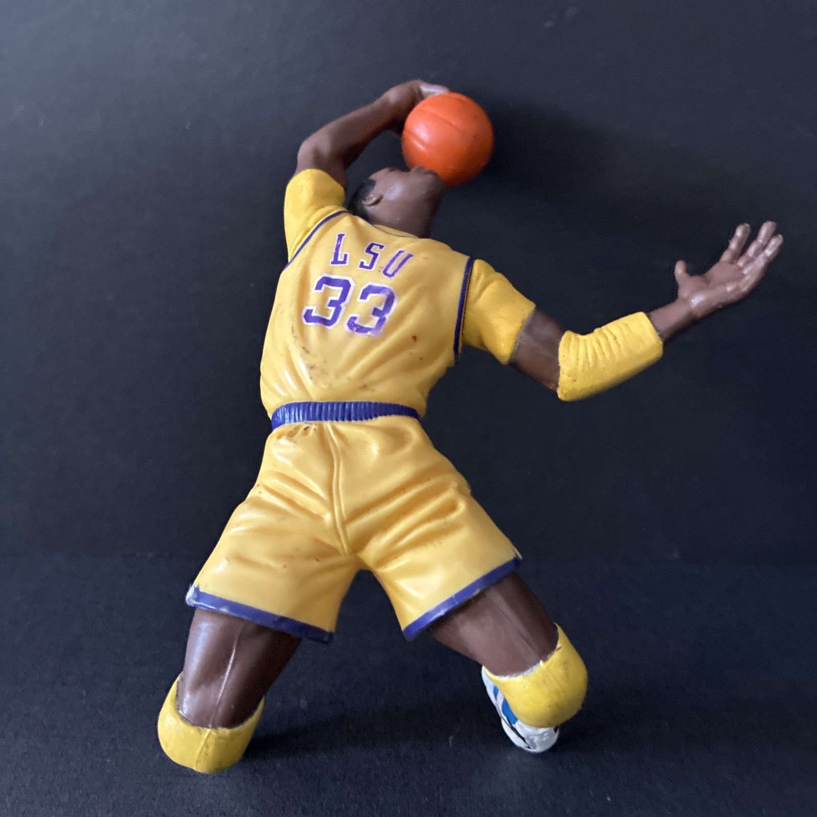 Shaq Attack SHAQUILLE O’NEIL Jammin’ Giant LSU Kenner 6″ Figure 1993 NO STAND