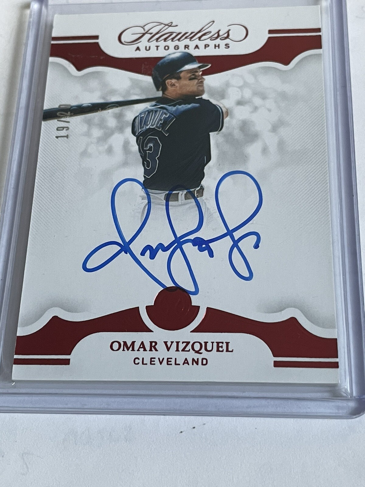2019 Panini Flawless Flawless Auto Ruby /20 Omar Vizquel #FA-OV Auto