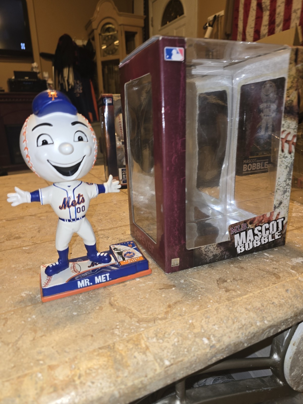 MR MET New York Mets Mascot 2008 Bobble head Foco Forever Collectibles Shea Mrs