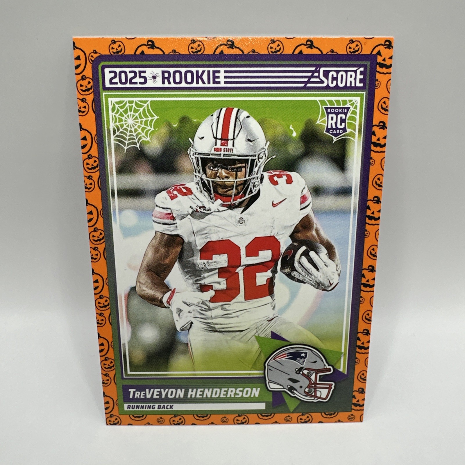 2025 Score – Rookies Treveyon Henderson #59 Pumpkin (RC)