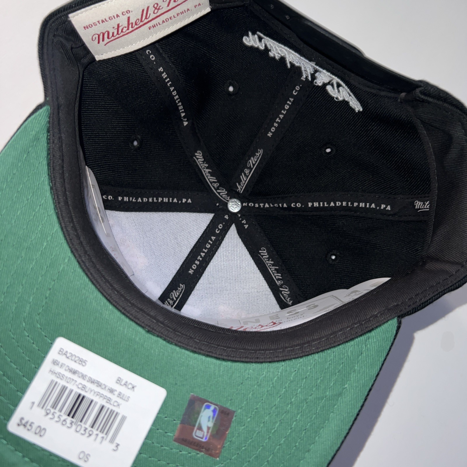 Mitchell & Ness Chicago Bulls 1997 Champions Snapback Hat Cap Jordan NEW