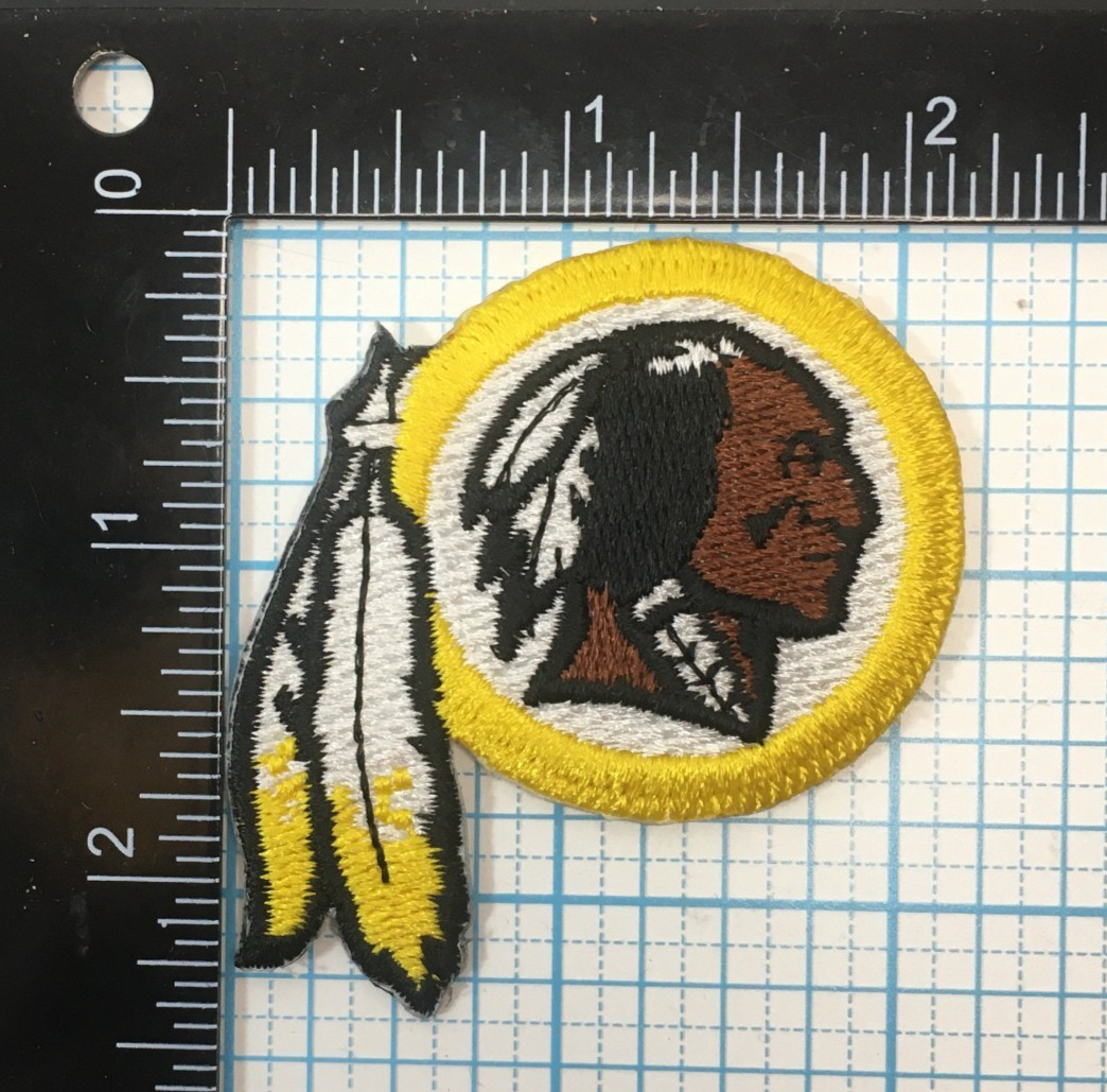 WASHINGTON REDSKINS NFL FOOTBALL VINTAGE 2.25″ DIECUT TEAM LOGO PATCH