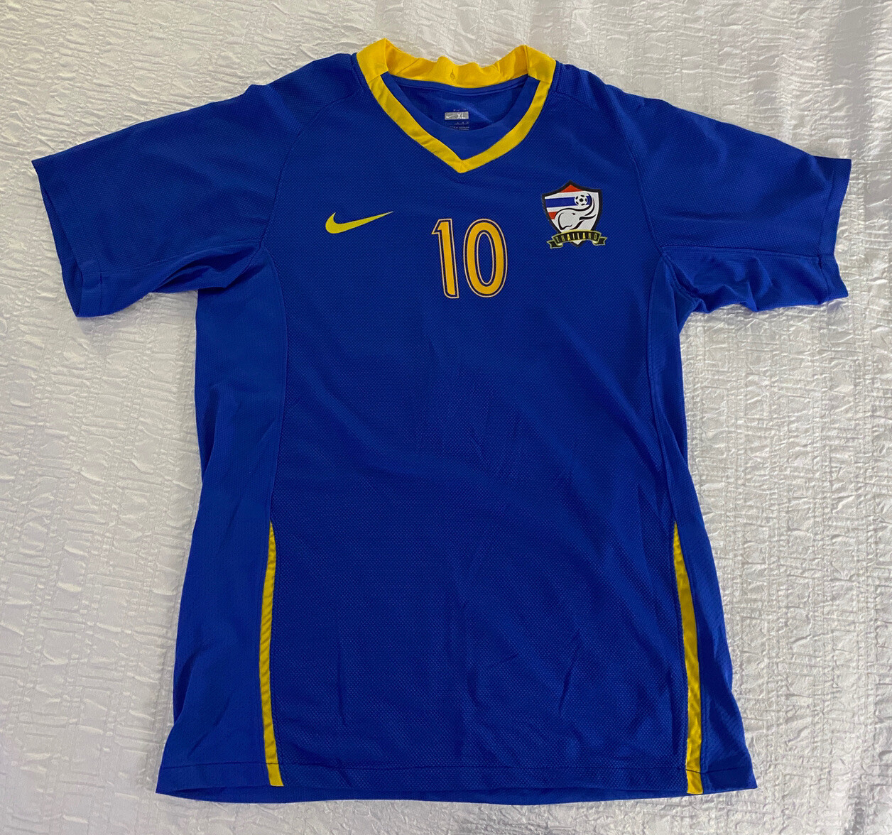 Thailand National Team Nike 2010 Away Soccer Jersey Narongchai Tum Vachiraban 10
