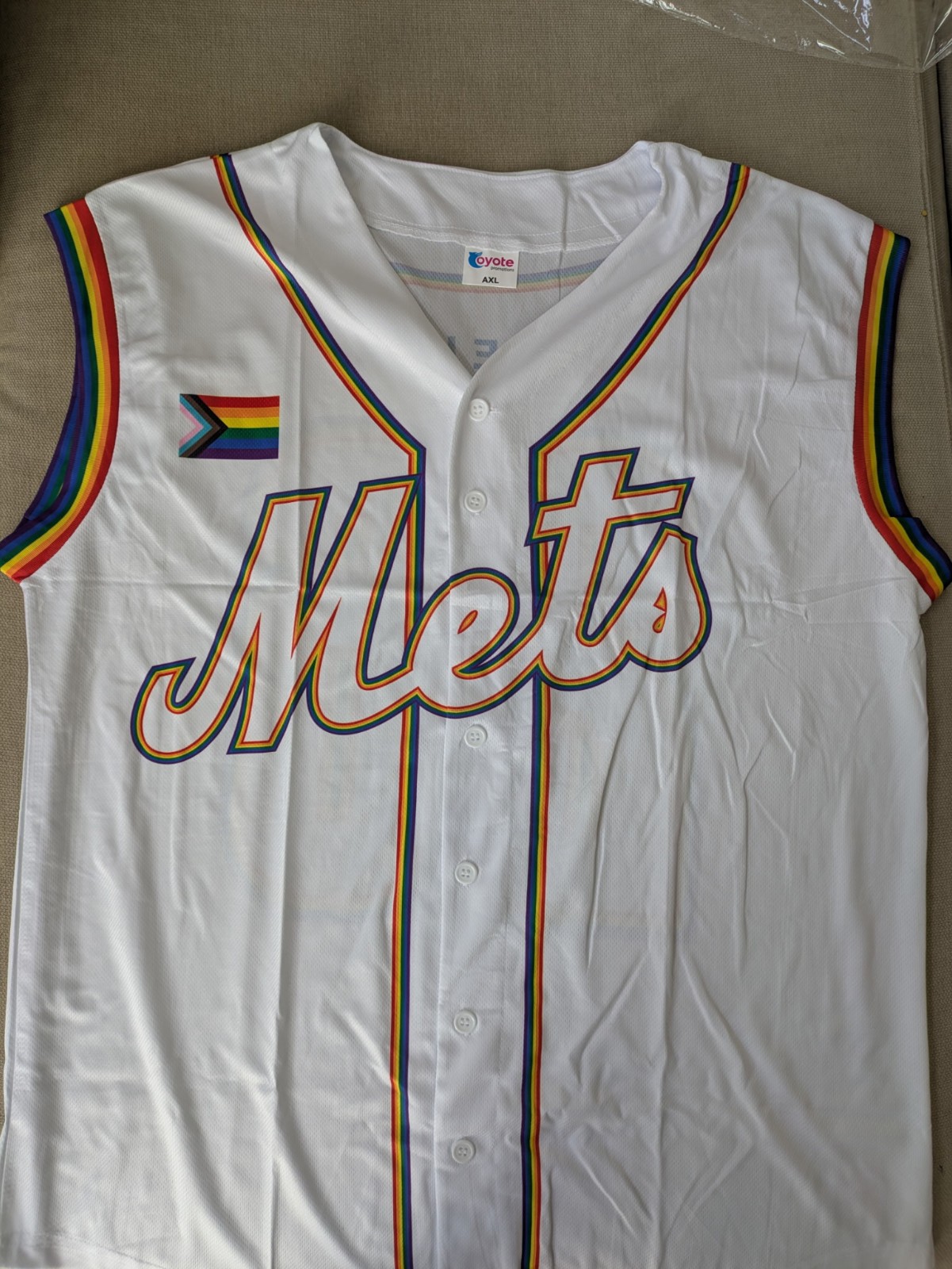 New York Mets Pride Jersey – 2026 XL Pride Flag NEW Unopened