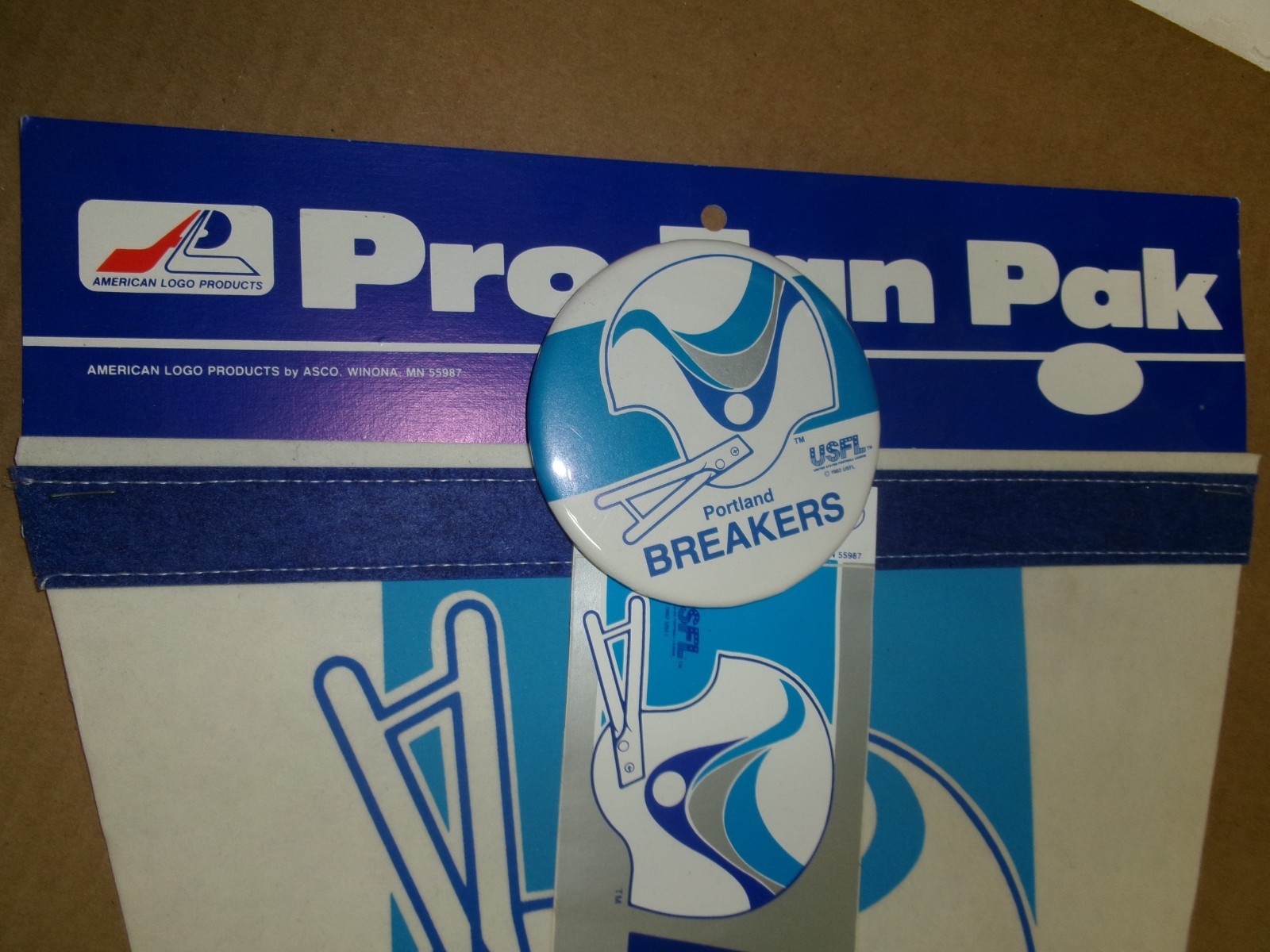 USFL Portland Breakers 1985 Pro Fan Pack-Pennant, Bumper Sticker, Pinback Button