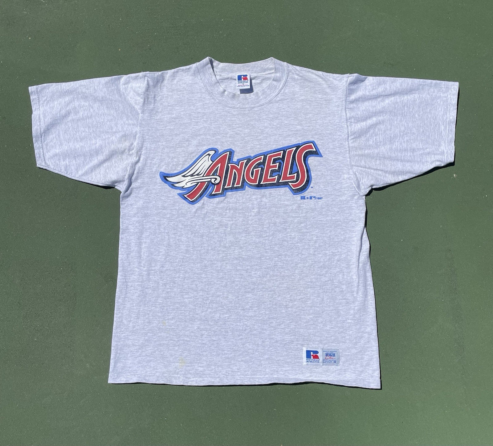 Vintage 1997 Anaheim Angels Baseball T-Shirt Size Large Russell MLB Made In USA