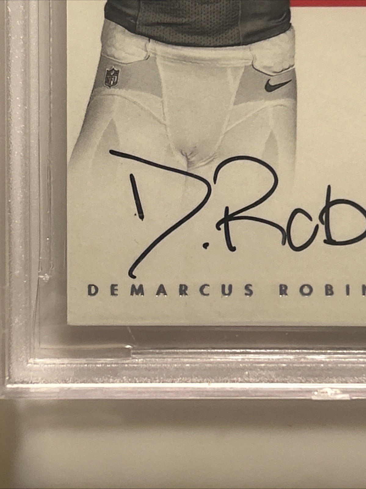 2016 Panini Encased Rookie Cap Patch Auto NFL Shield 1/1 Demarcus Robinson