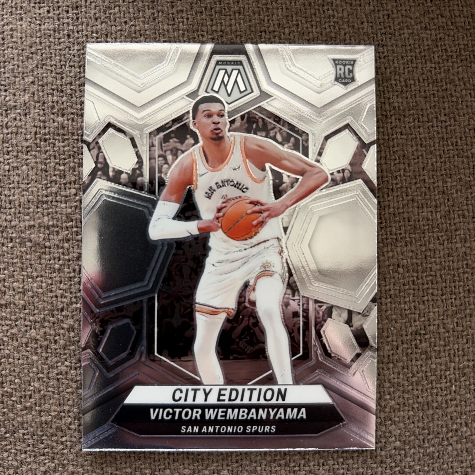 Victor Wembanyama 2023-24 Mosaic City Edition Rookie RC San Antonio Spurs