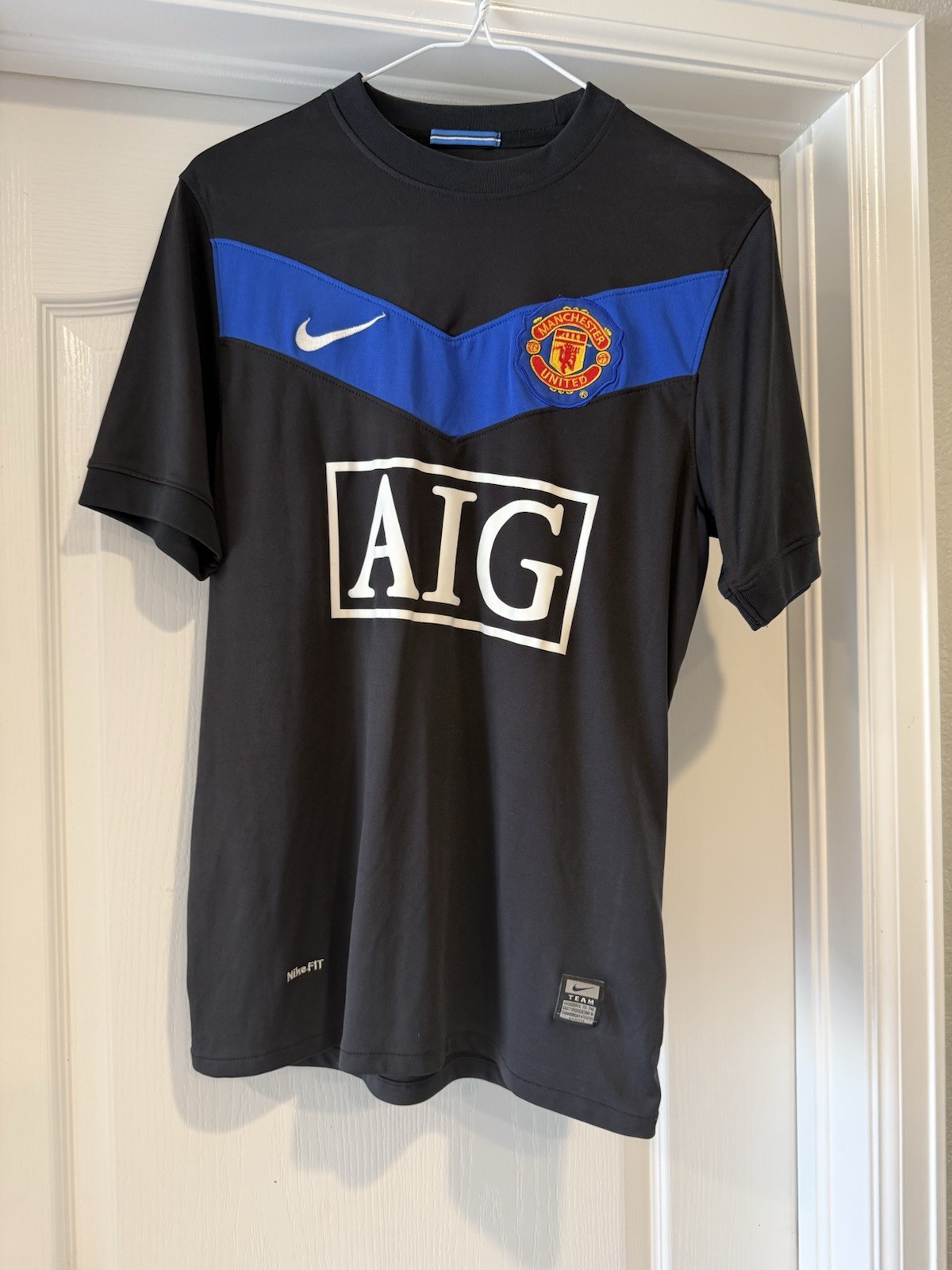 Nike Manchester United Black Blue Soccer Jersey Shirt AIG Sponsor Logo size S