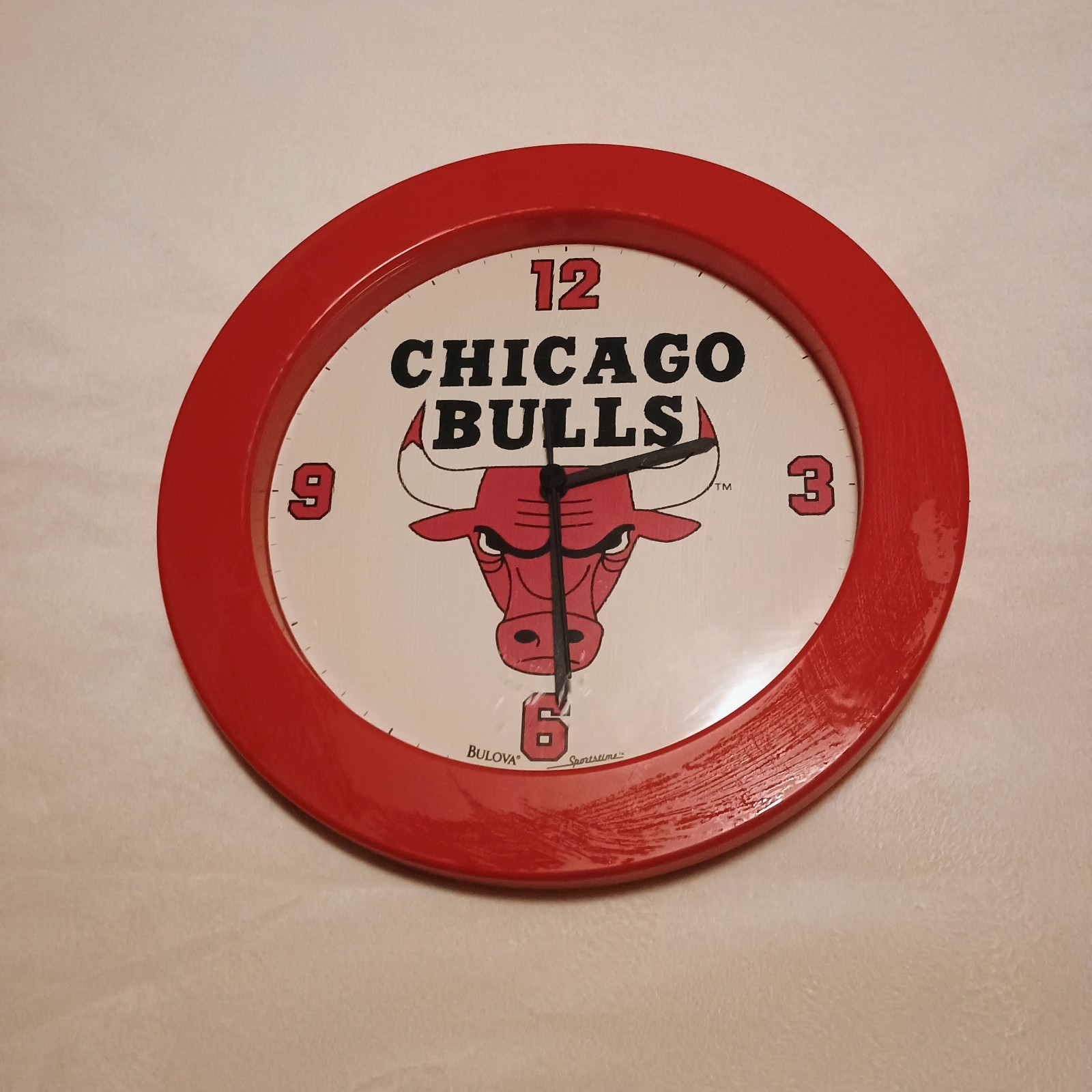 Vintage Chicago Bulls Wall Clock NBA Properties 1992 Bulova Sportstime WORKS