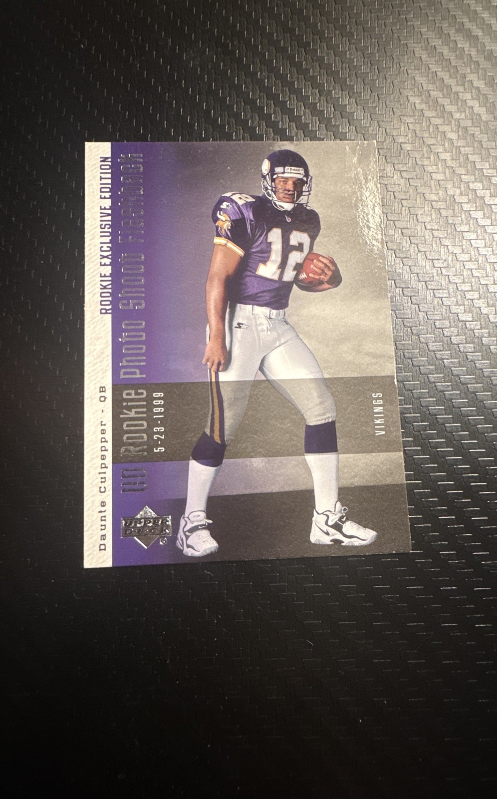 2006 Upper Deck – Rookie Exclusive Photo Shoot Flashback Daunte Culpepper