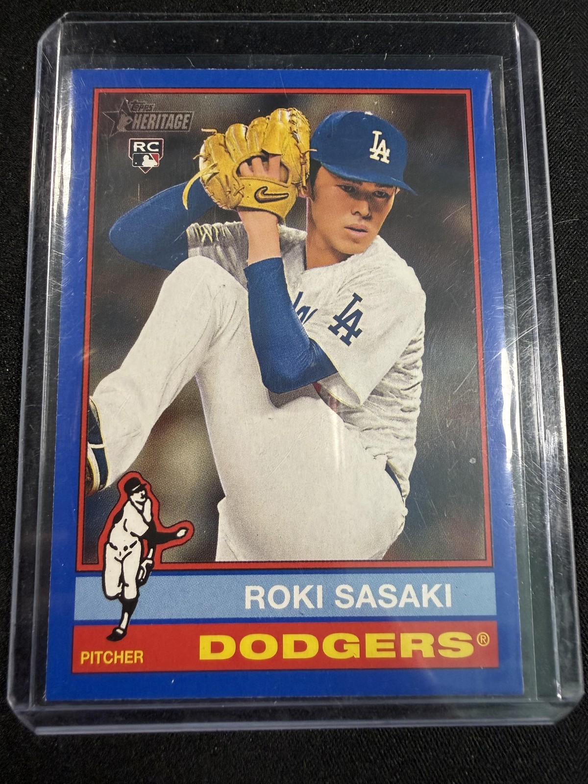 2025 Topps Heritage #224 Roki Sasaki Dark Blue Border