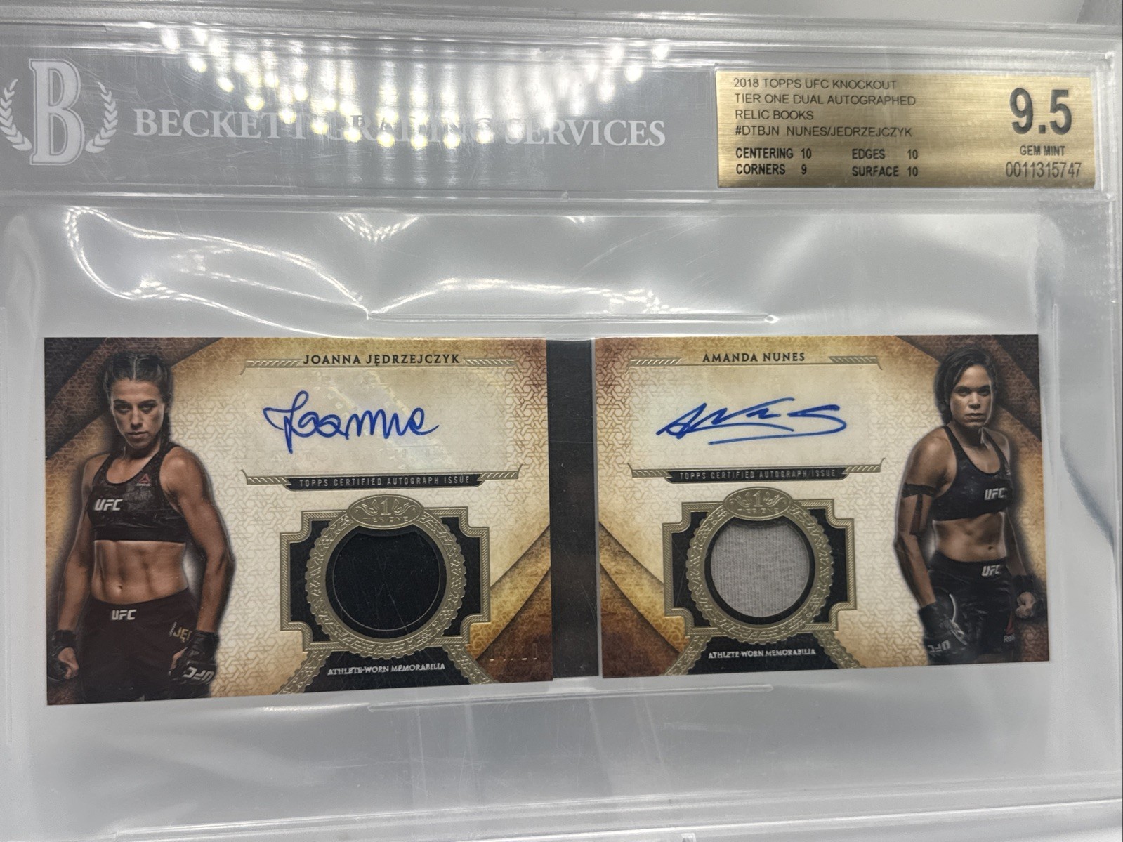 Amanda Nunes / Joanna Jedrzejczyk 2018 Auto Relic Booklet 4/10 BGS-9.5 UFC-s-474
