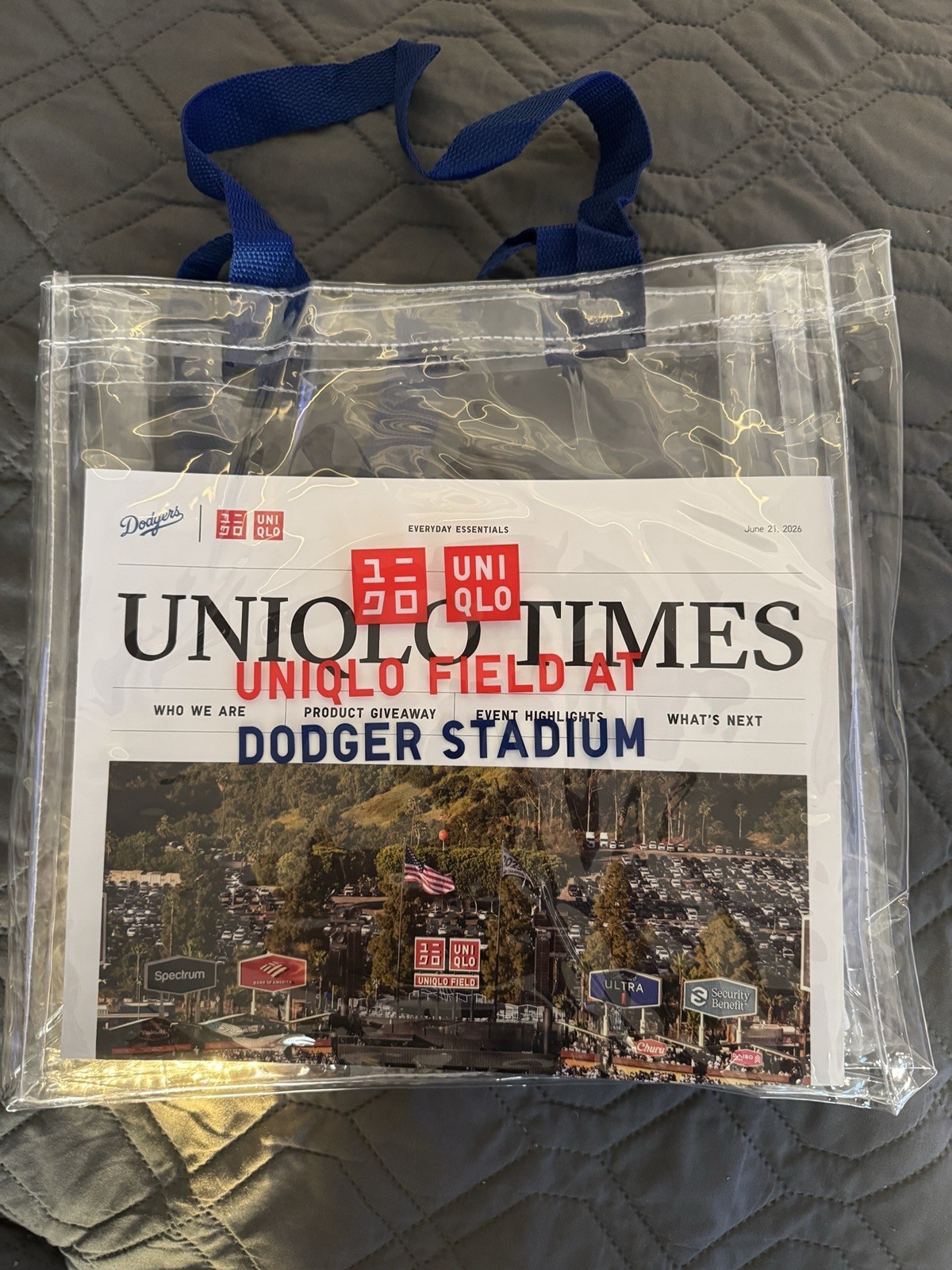 UNIQLO Los Angeles Dodgers Father’s Day Clear Tote and T-shirt Dodgers SGA XL